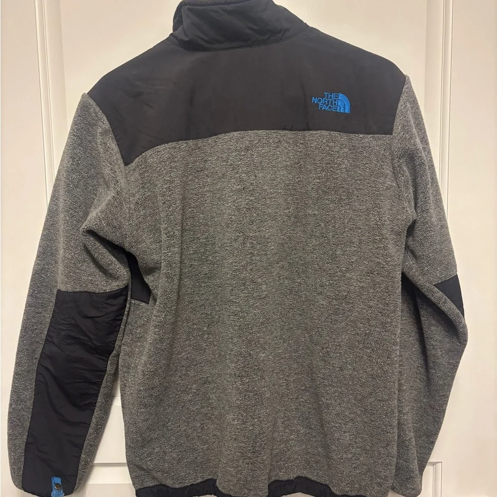 The North Face Gray Jacket with Blue Detail - Picture 3 of 3
